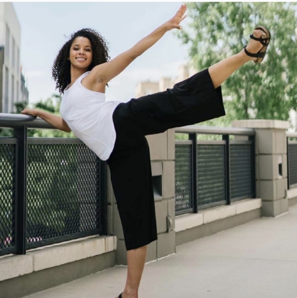 ZYIA Black‎ Work Flow Gaucho Pants High Rise Athletic Wide Leg Crop Medium - Picture 2 of 11